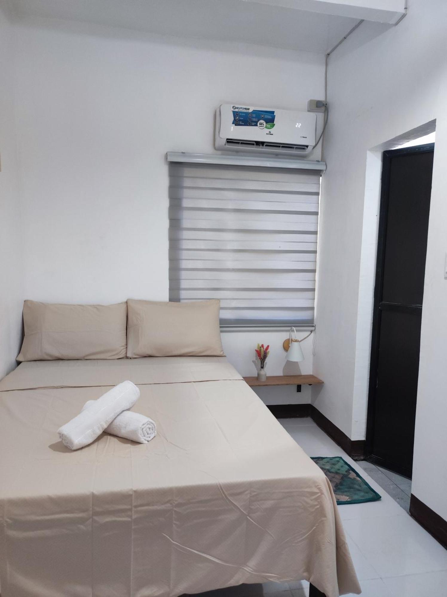 Aloha Hostel Siargao جنرال لونا الغرفة الصورة